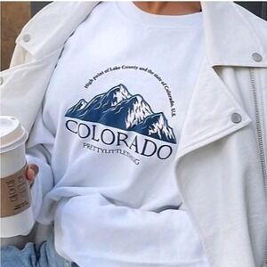 PrettyLittleThing White Colorado Mountain Graphic Oversized Sweatshirt M CMU1725